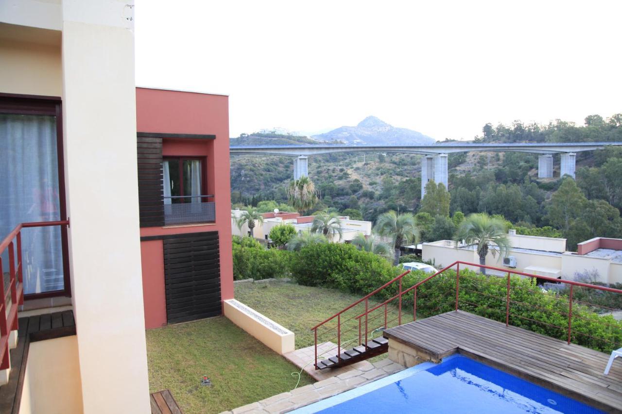 Private Pool Luxurious Villa With Mountain Views Estepona Exteriör bild