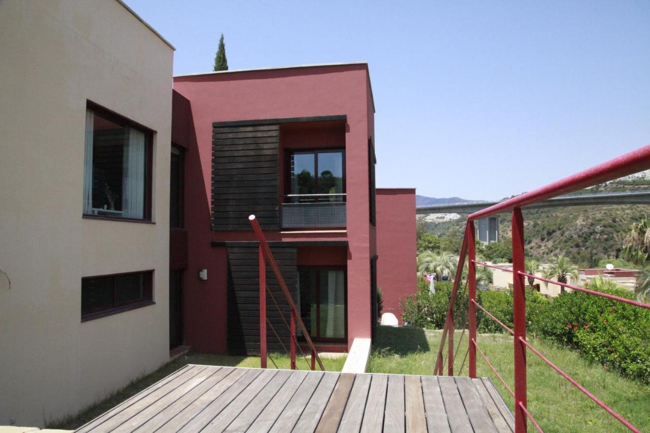 Private Pool Luxurious Villa With Mountain Views Estepona Exteriör bild